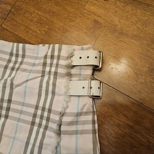 Size 4 women's Burberry Kilt